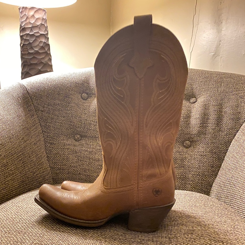 Ariat cowboy boots